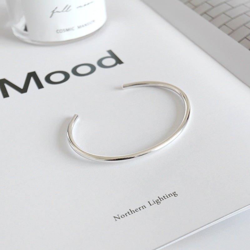Classic Circle Bangle - Minimal Marks