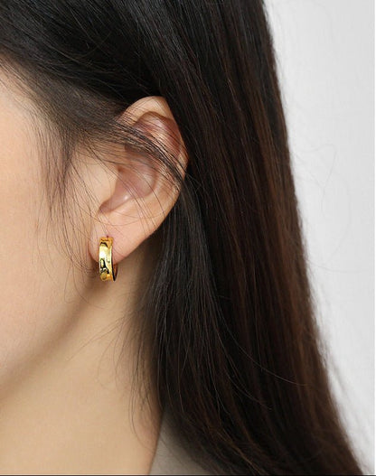 Geometric Circle Hoops - Minimal Marks