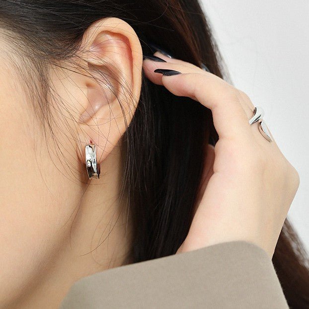 Geometric Circle Hoops - Minimal Marks