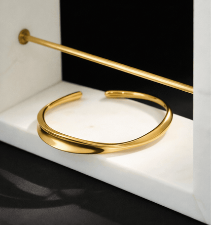 Irregular Wave Bangle - Minimal Marks