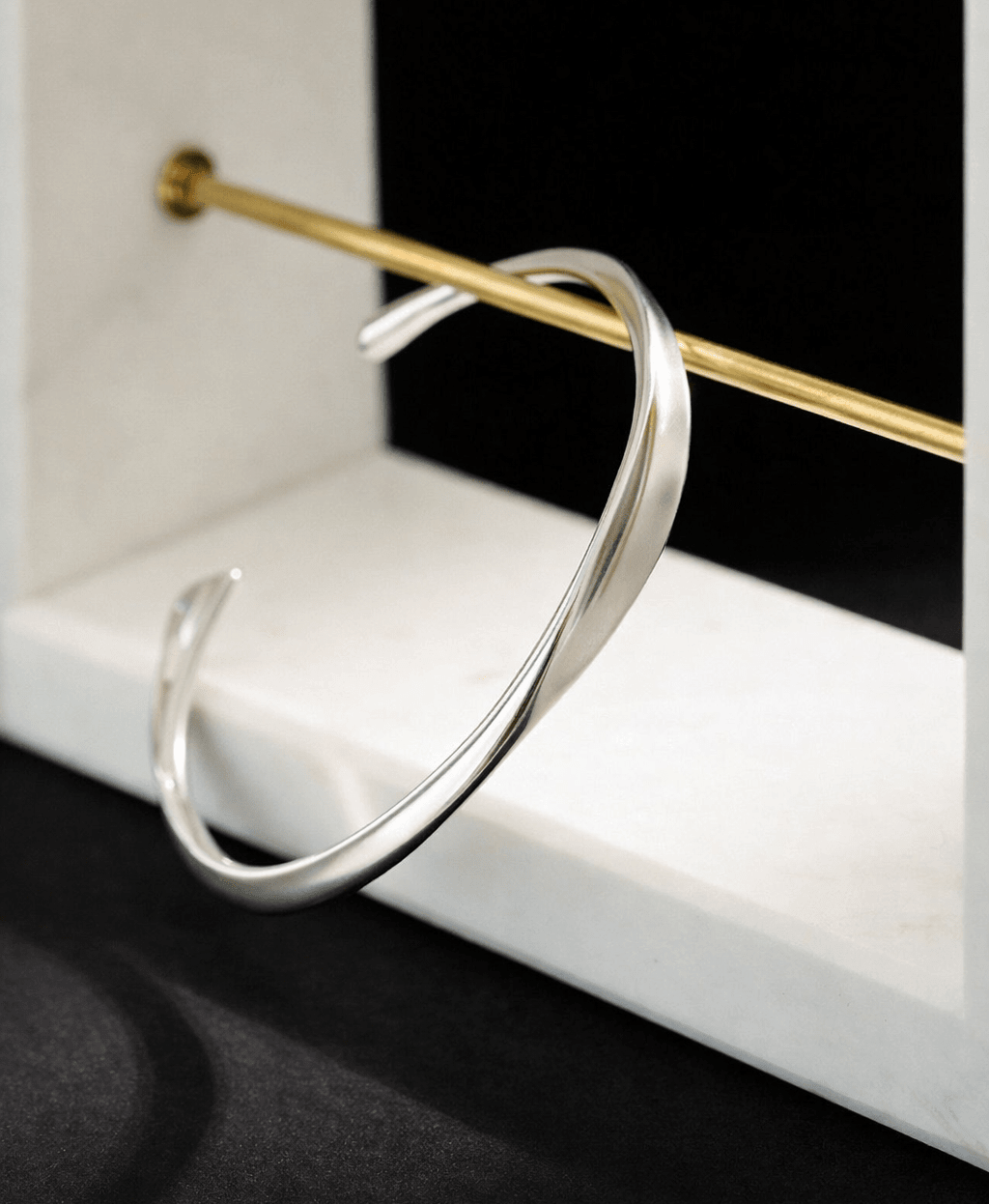 Irregular Wave Bangle - Minimal Marks
